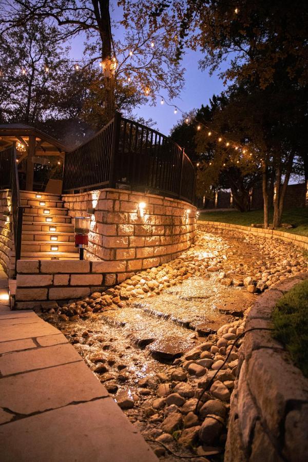 7744 Ranch Glamping Resort Austin Exterior foto